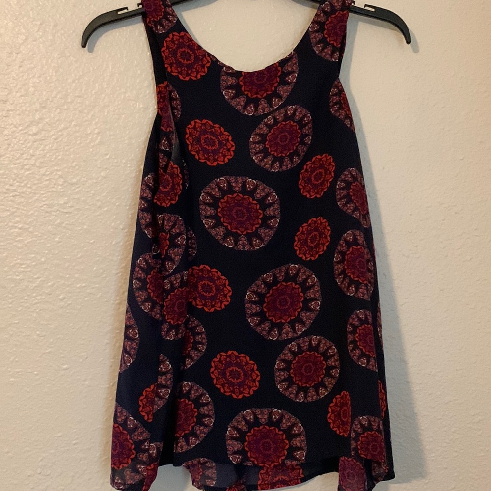 Medium, navy/red top.